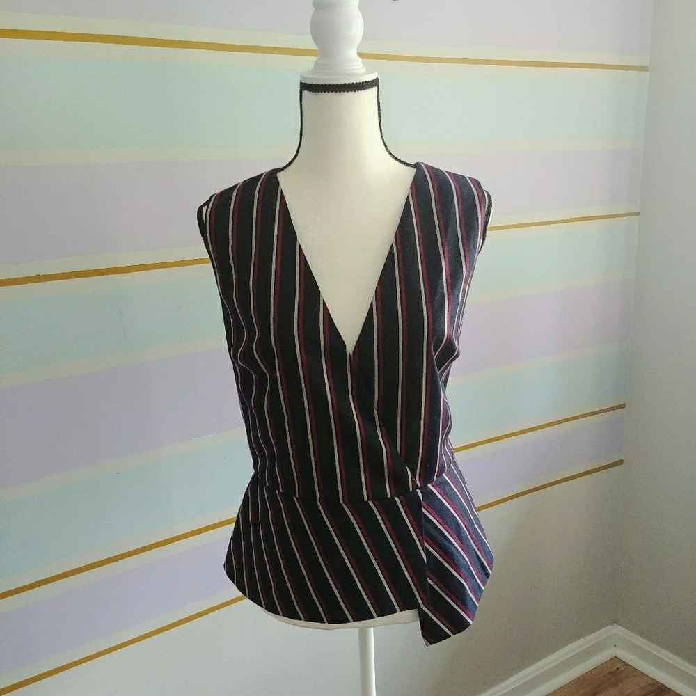 Blouse- strut and bolt